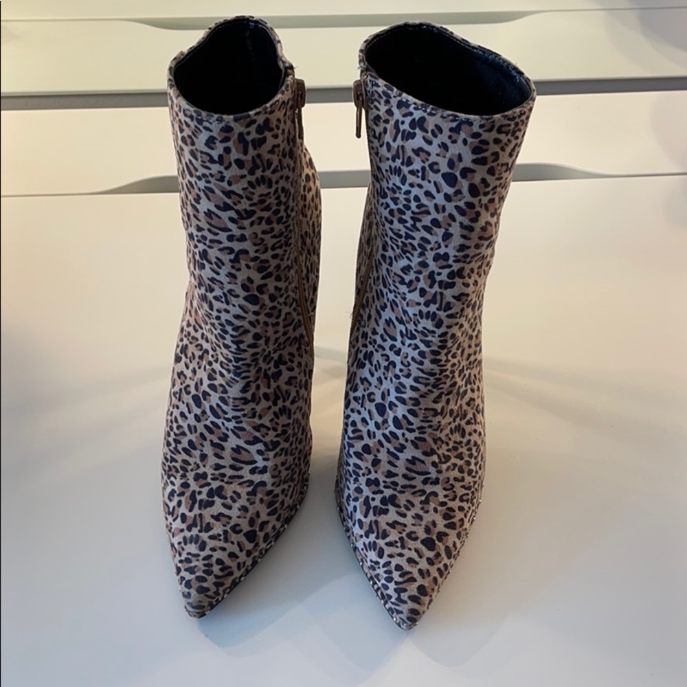 Cheeta print Heels Size 6.5